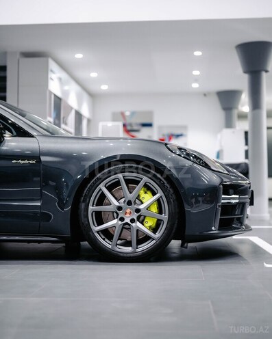 Porsche Panamera 4 E-Hybrid-7