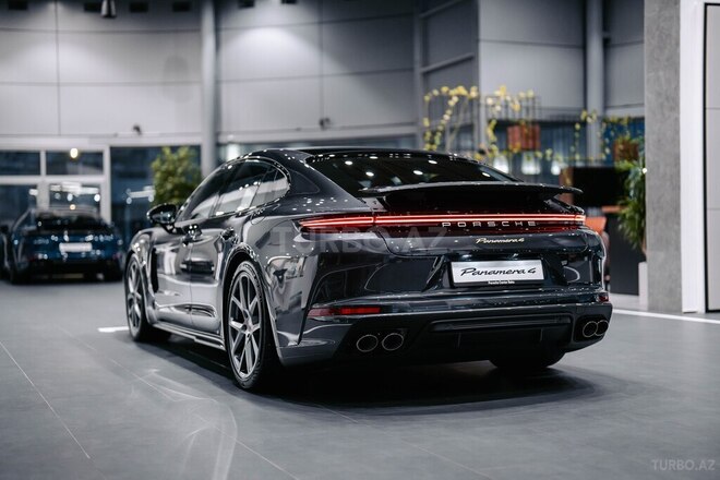 Porsche Panamera 4 E-Hybrid-6