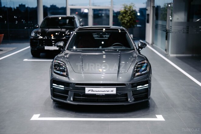 Porsche Panamera 4 E-Hybrid-2