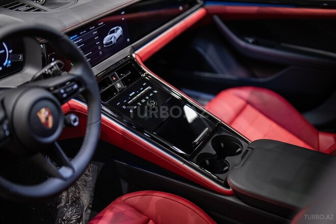 Porsche Panamera 4 E-Hybrid-14