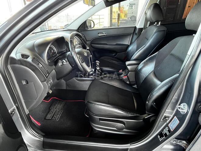 Hyundai i30 2011, 340,000 km - 1.6 л - Biləsuvar