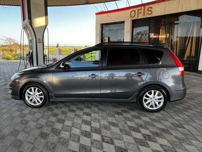 Hyundai i30 2011, 340,000 km - 1.6 л - Biləsuvar