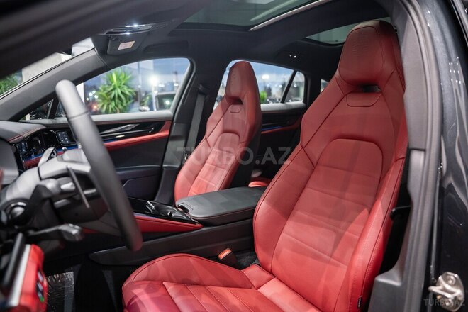 Porsche Panamera 4 E-Hybrid-12