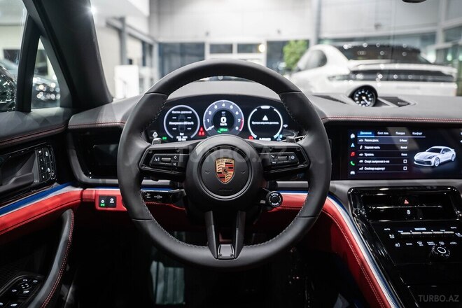 Porsche Panamera 4 E-Hybrid-10