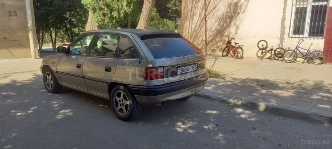 Opel Astra 1996, 37,000 km - 1.6 l - Sumqayıt