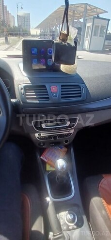 Renault Megane-11