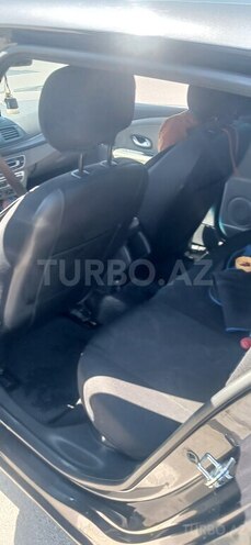Renault Megane-13