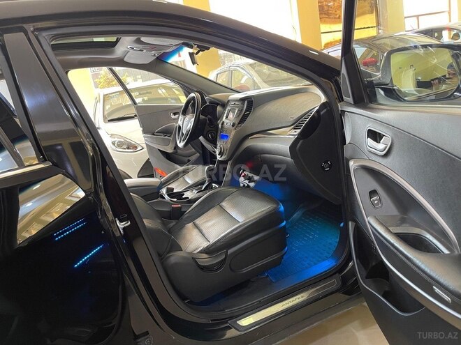 Hyundai Santa Fe-14