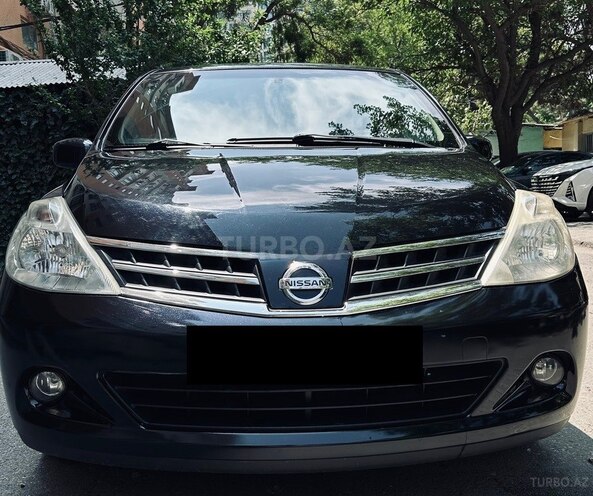 Nissan Tiida-1