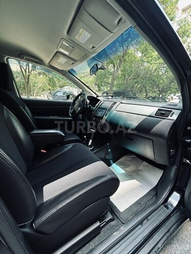 Nissan Tiida-6