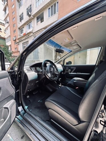 Nissan Tiida-7