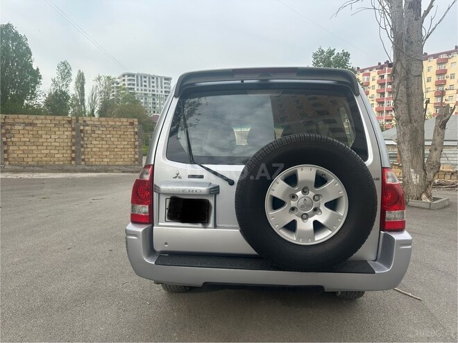 Mitsubishi Pajero 2004, 288,000 km - 3.0 l - Bakı