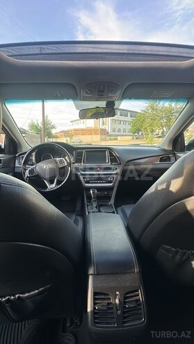 Hyundai Sonata-6