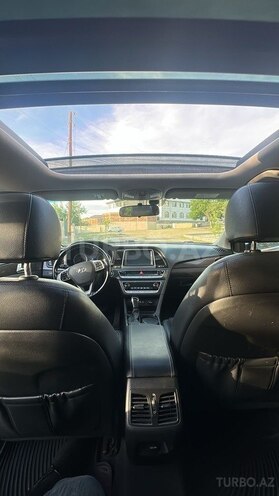 Hyundai Sonata-5