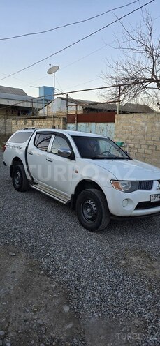 Mitsubishi L200 2007, 453,212 km - 2.5 l - Yevlax