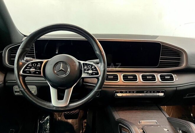 Mercedes GLS 450 4MATIC-10