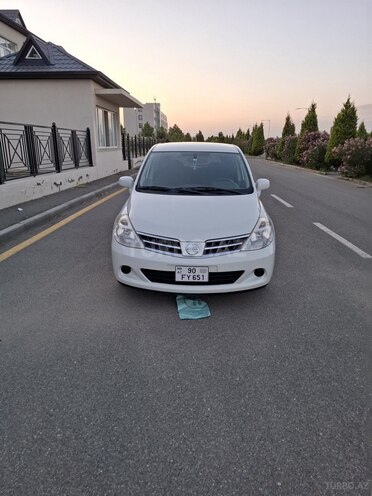 Nissan Tiida-1