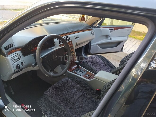 Mercedes E 240 1998, 310,742 km - 2.4 l - Göyçay