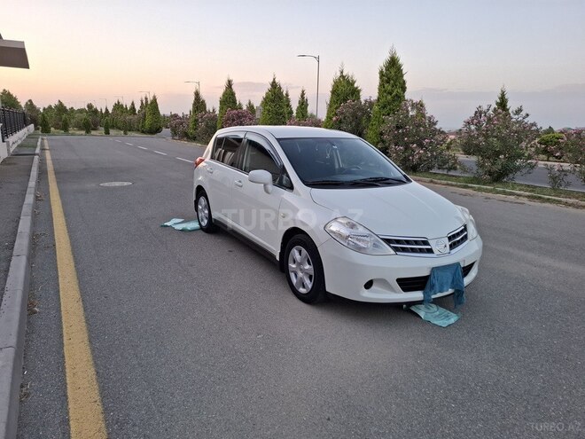 Nissan Tiida-4