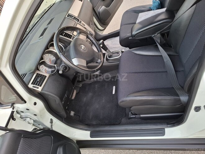 Nissan Tiida-14