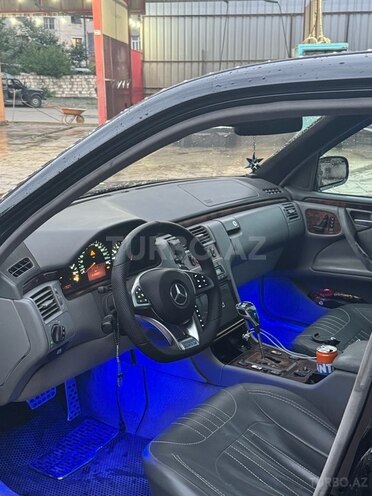 Mercedes E 320 2001, 400,000 km - 3.2 l - Bakı