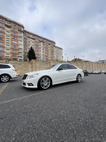 Mercedes E 200 2010, 385,000 km - 1.8 l - Bakı