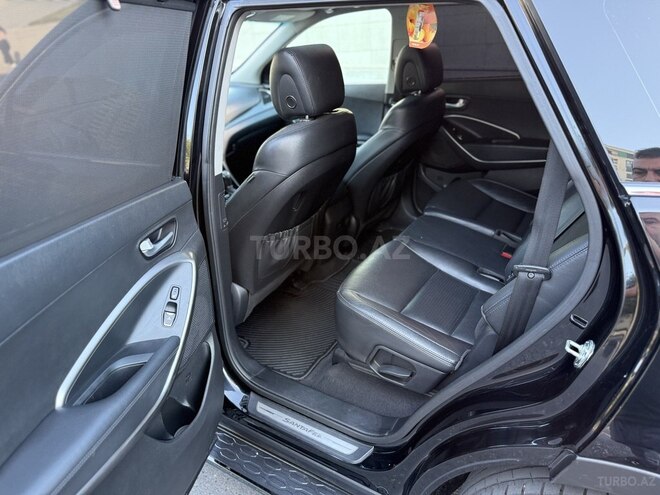 Hyundai Grand Santa Fe-7