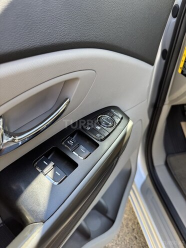 Kia Carnival-16
