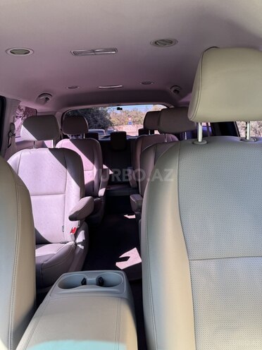 Kia Carnival-7