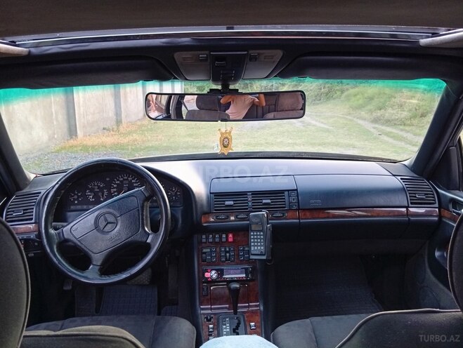 Mercedes S 320 1992, 260 km - 3.2 l - Yevlax