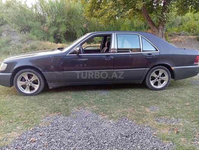 Mercedes S 320 1992, 260 km - 3.2 l - Yevlax