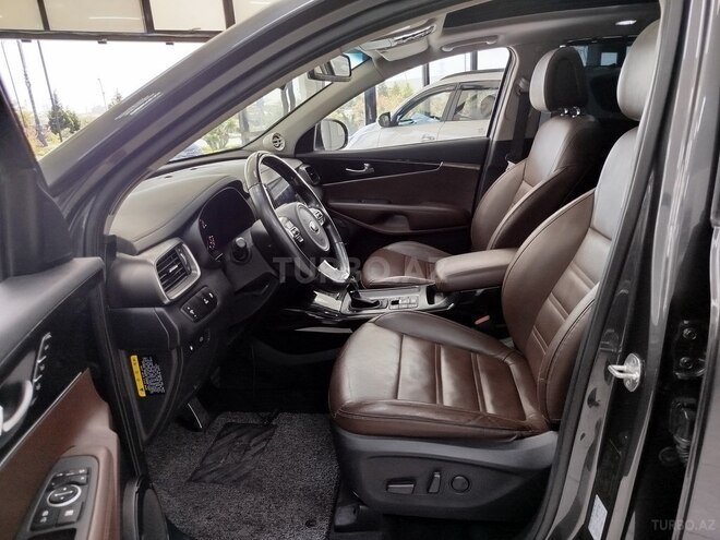 Kia Sorento-17
