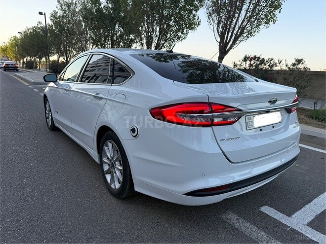 Ford Fusion (North America) 2017, 146,000 km - 2.0 л - Bakı