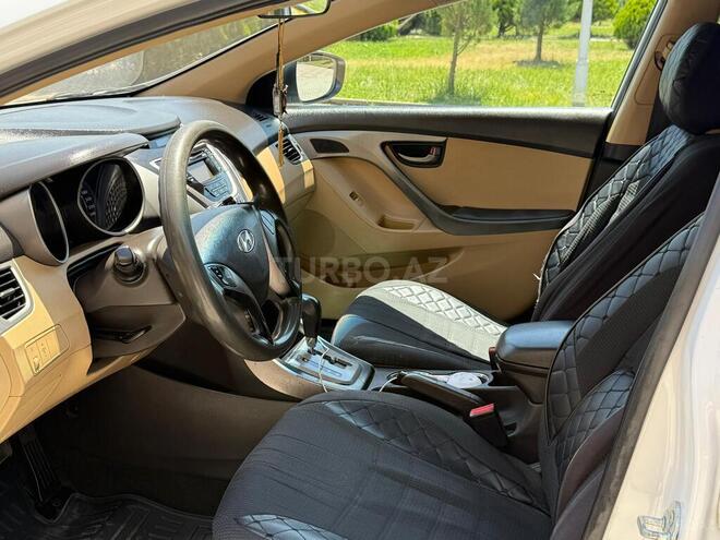 Hyundai Elantra 2013, 188,000 km - 1.6 л - Quba