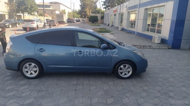 Toyota Prius-4
