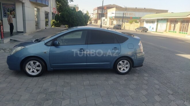 Toyota Prius-3