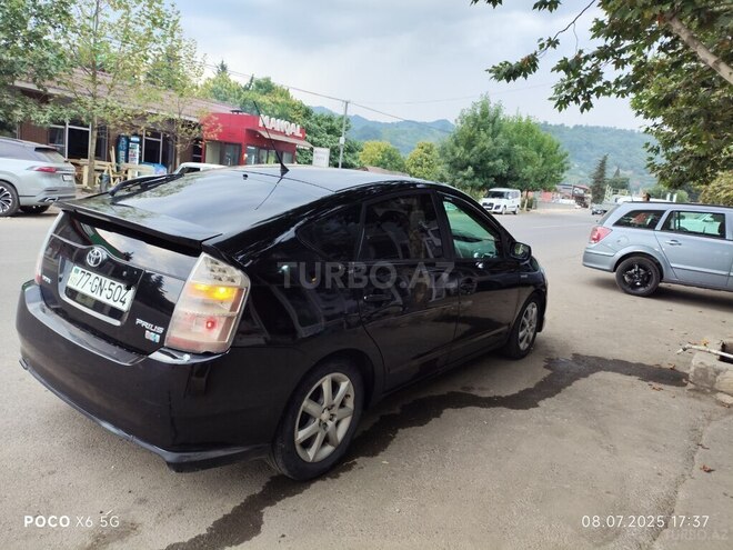 Toyota Prius-8