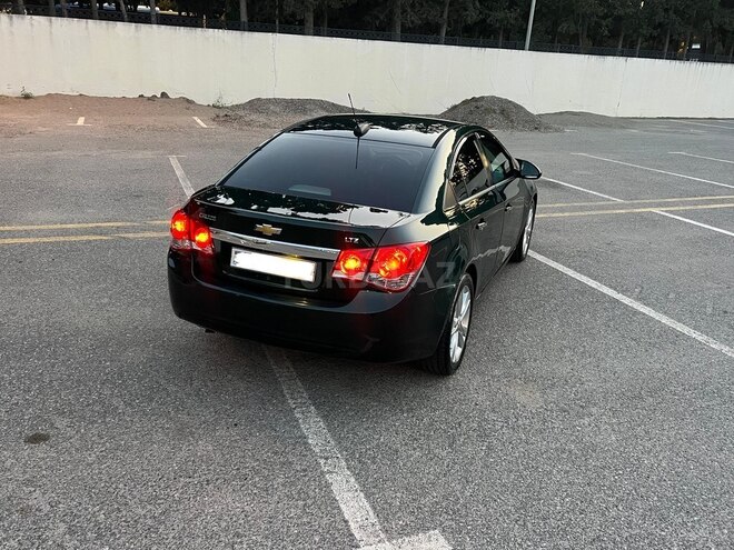 Chevrolet Cruze-14