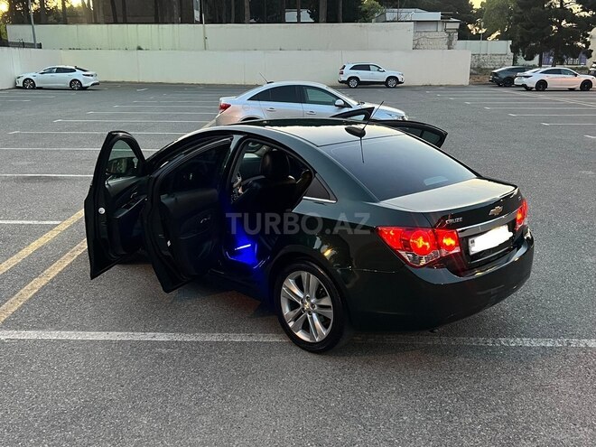 Chevrolet Cruze-10