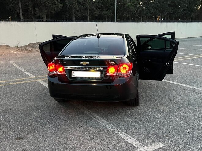 Chevrolet Cruze-11