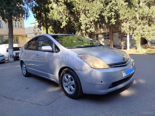 Toyota Prius-7