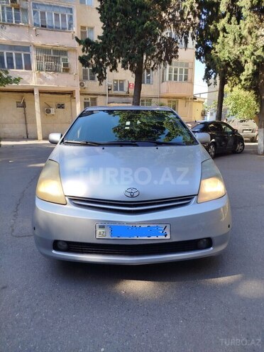 Toyota Prius-2