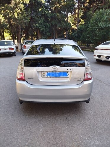 Toyota Prius-9