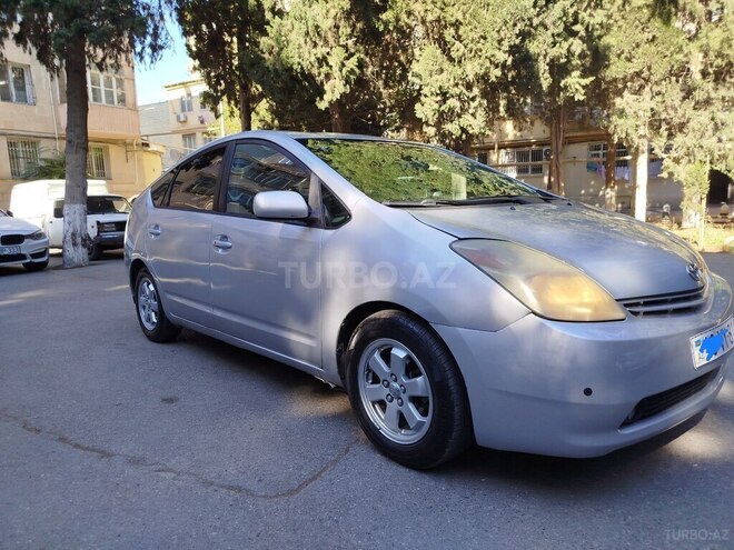 Toyota Prius-8