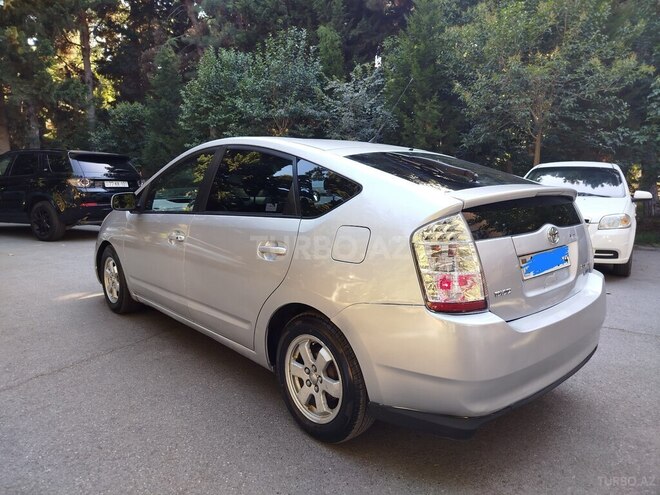 Toyota Prius-6