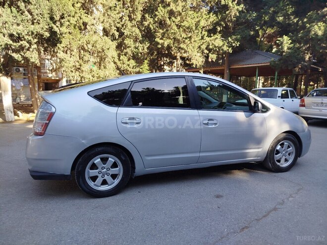 Toyota Prius-10