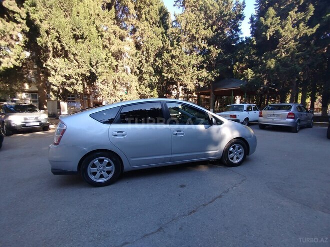 Toyota Prius-11