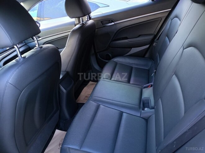 Hyundai Avante 2016, 180,000 km - 1.6 l - Bakı