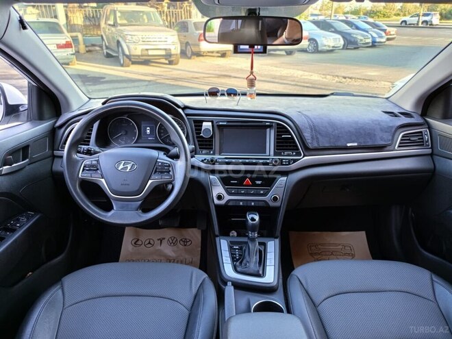 Hyundai Avante 2016, 180,000 km - 1.6 l - Bakı