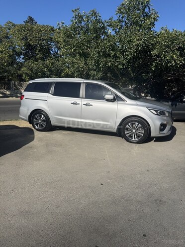 Kia Carnival-20